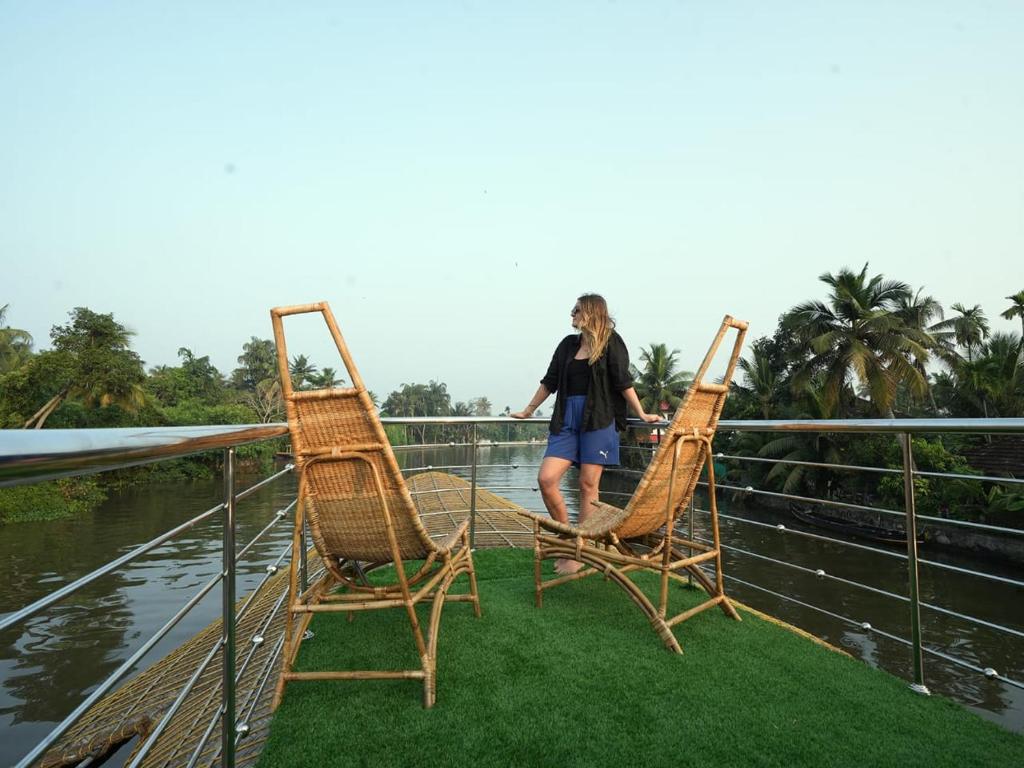 3 Bedroom Houseboat photo 13